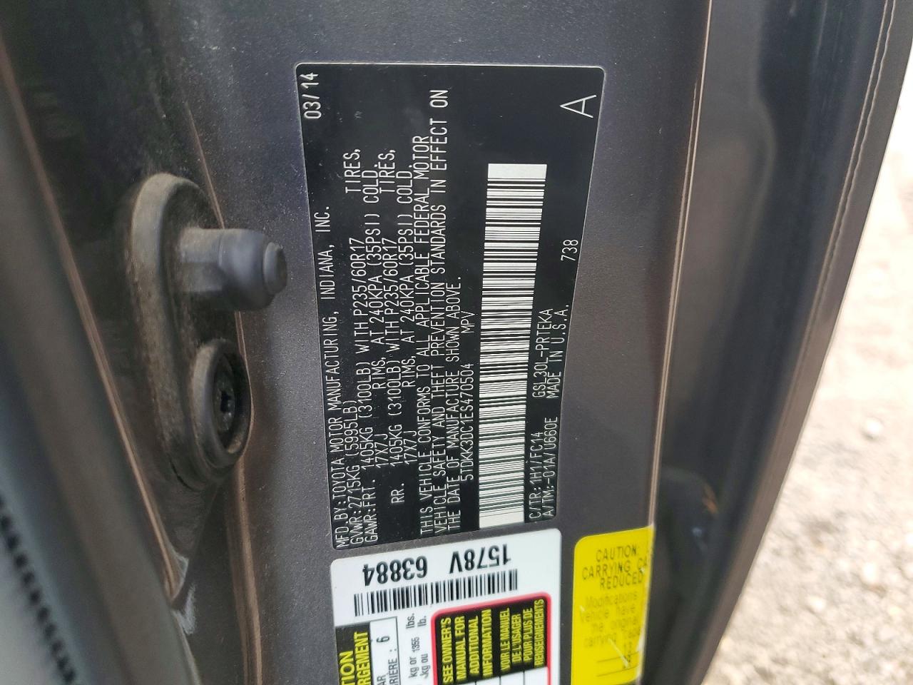 2014 TOYOTA SIENNA LE photo 13