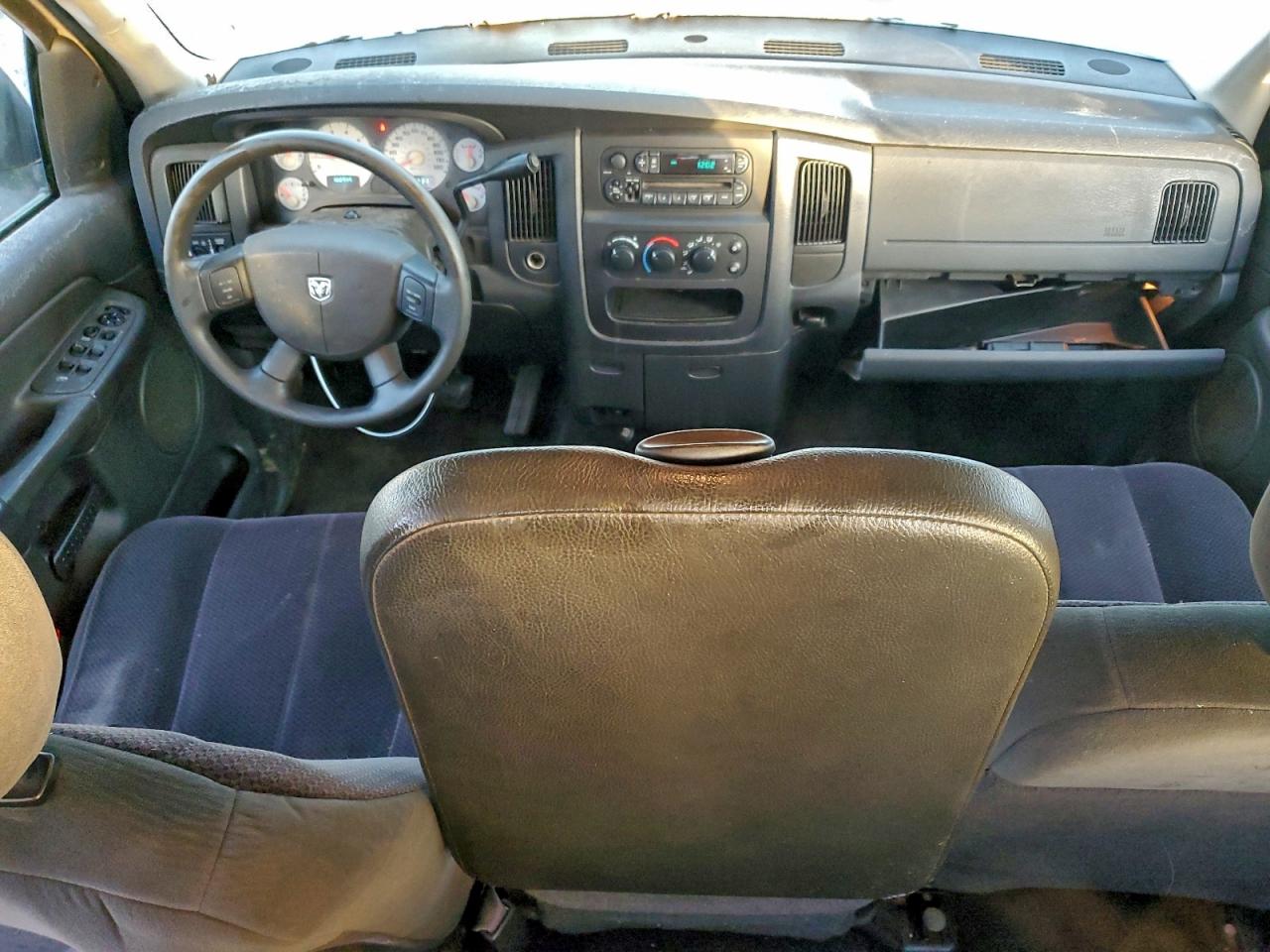 2004 DODGE RAM 1500 ST photo 15