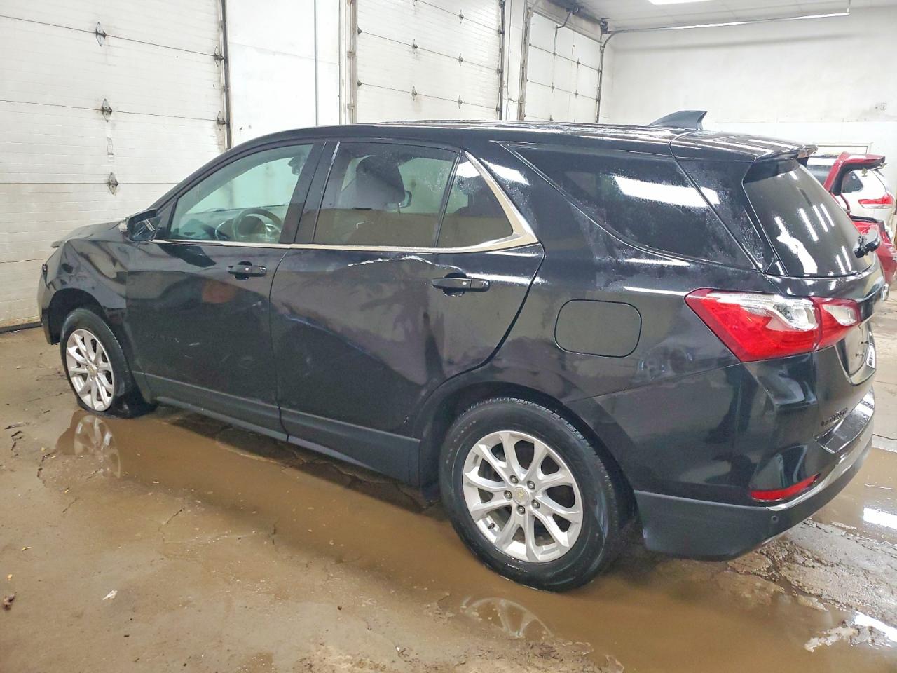 2019 CHEVROLET EQUINOX LT photo 2