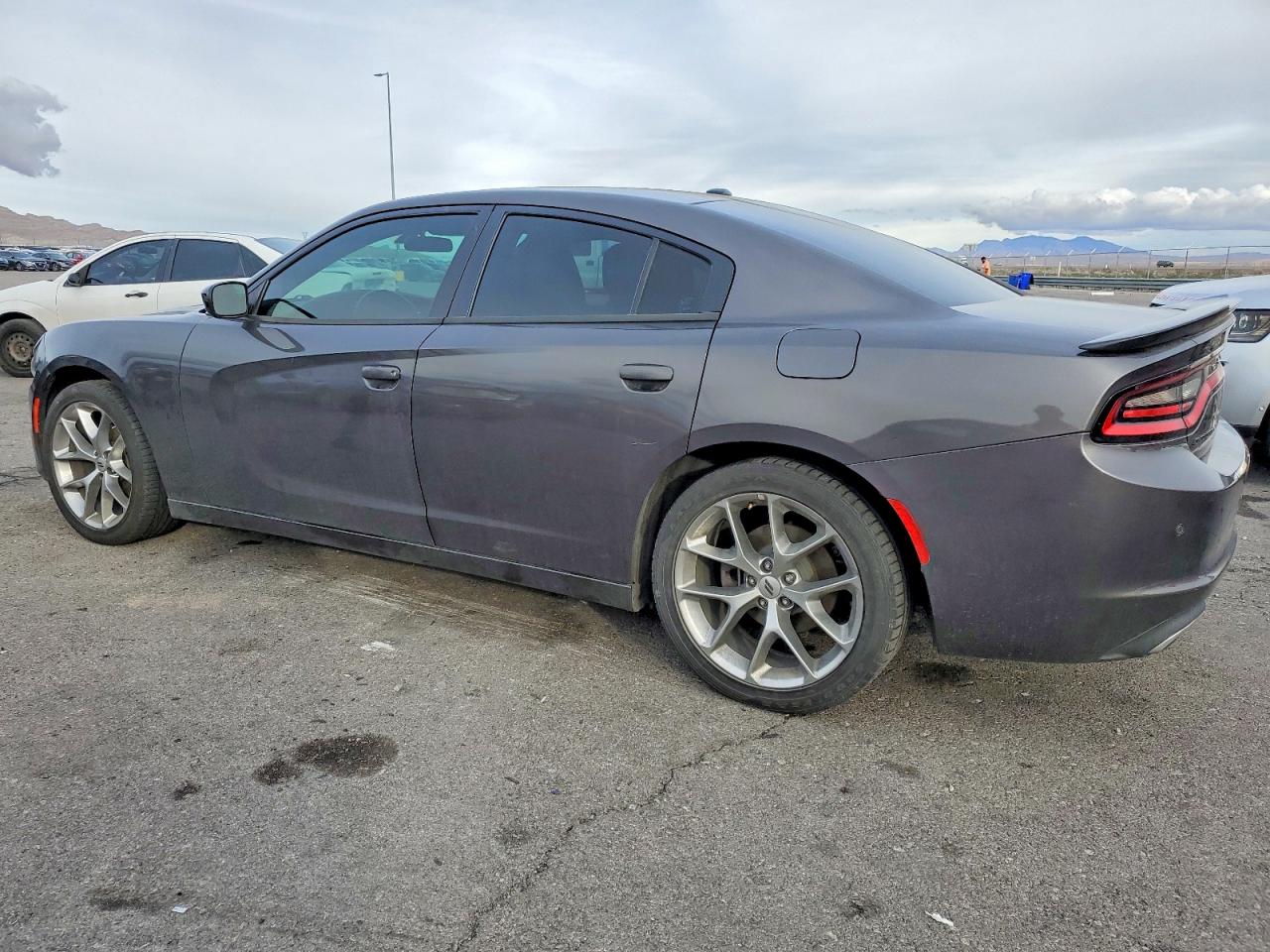 2018 DODGE CHARGER SXT photo 2