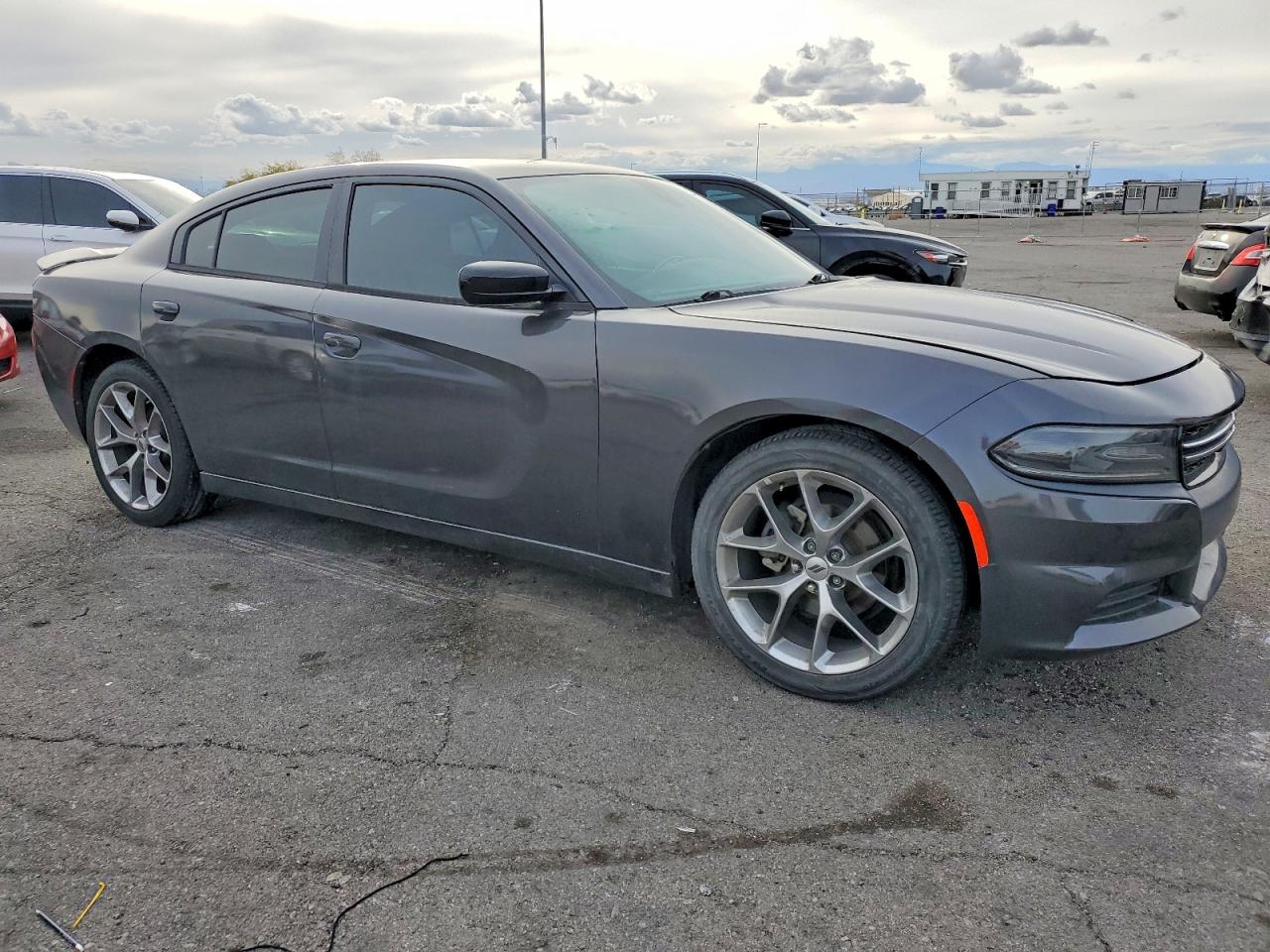 2018 DODGE CHARGER SXT photo 4