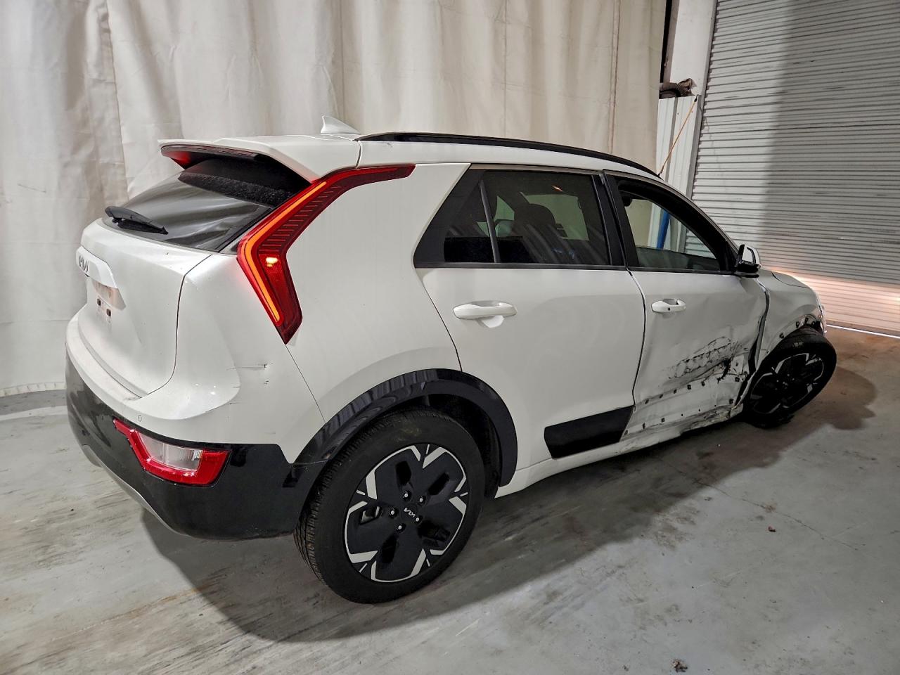 2024 KIA NIRO WIND photo 3