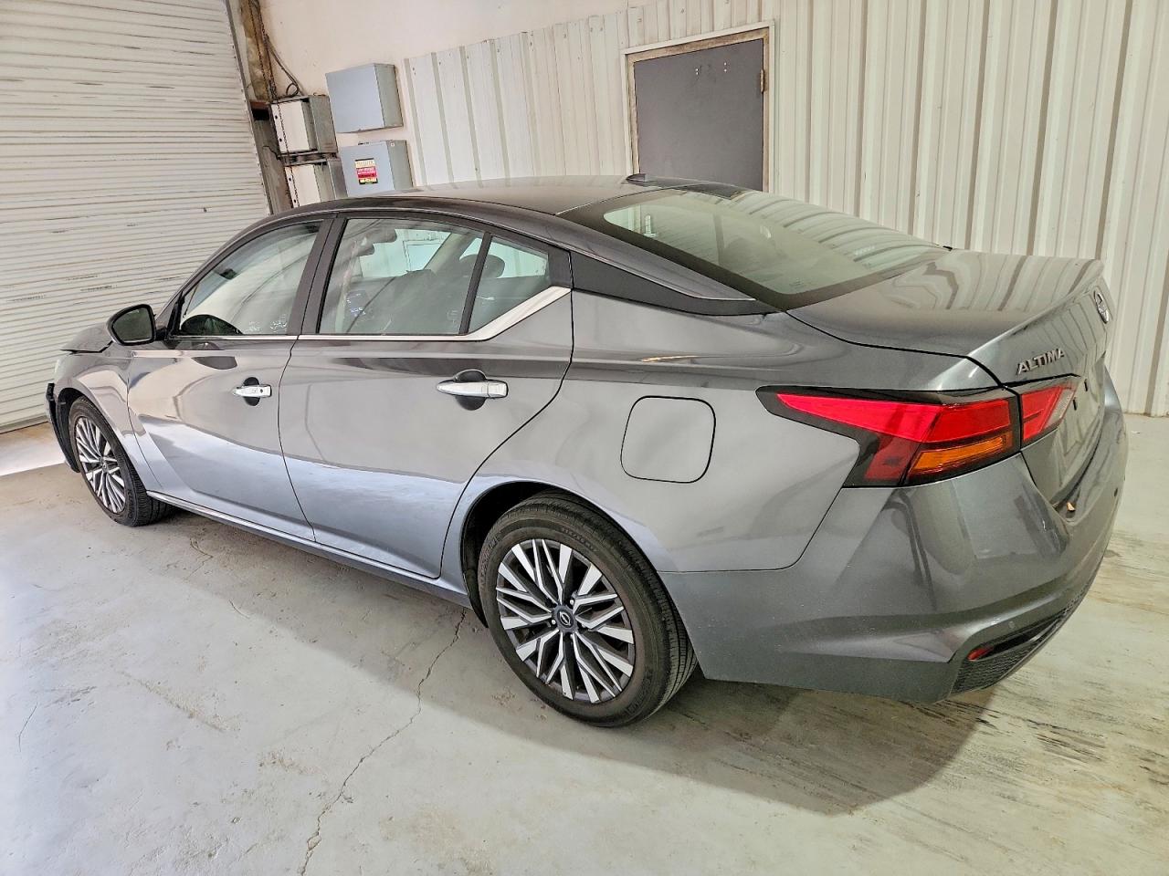 2025 NISSAN ALTIMA SV photo 2