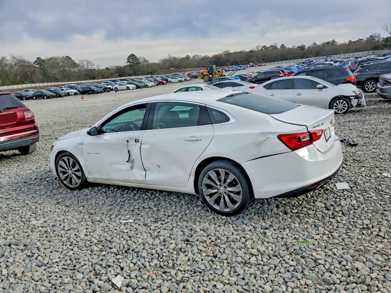 2016 CHEVROLET MALIBU PREMIER photo 2