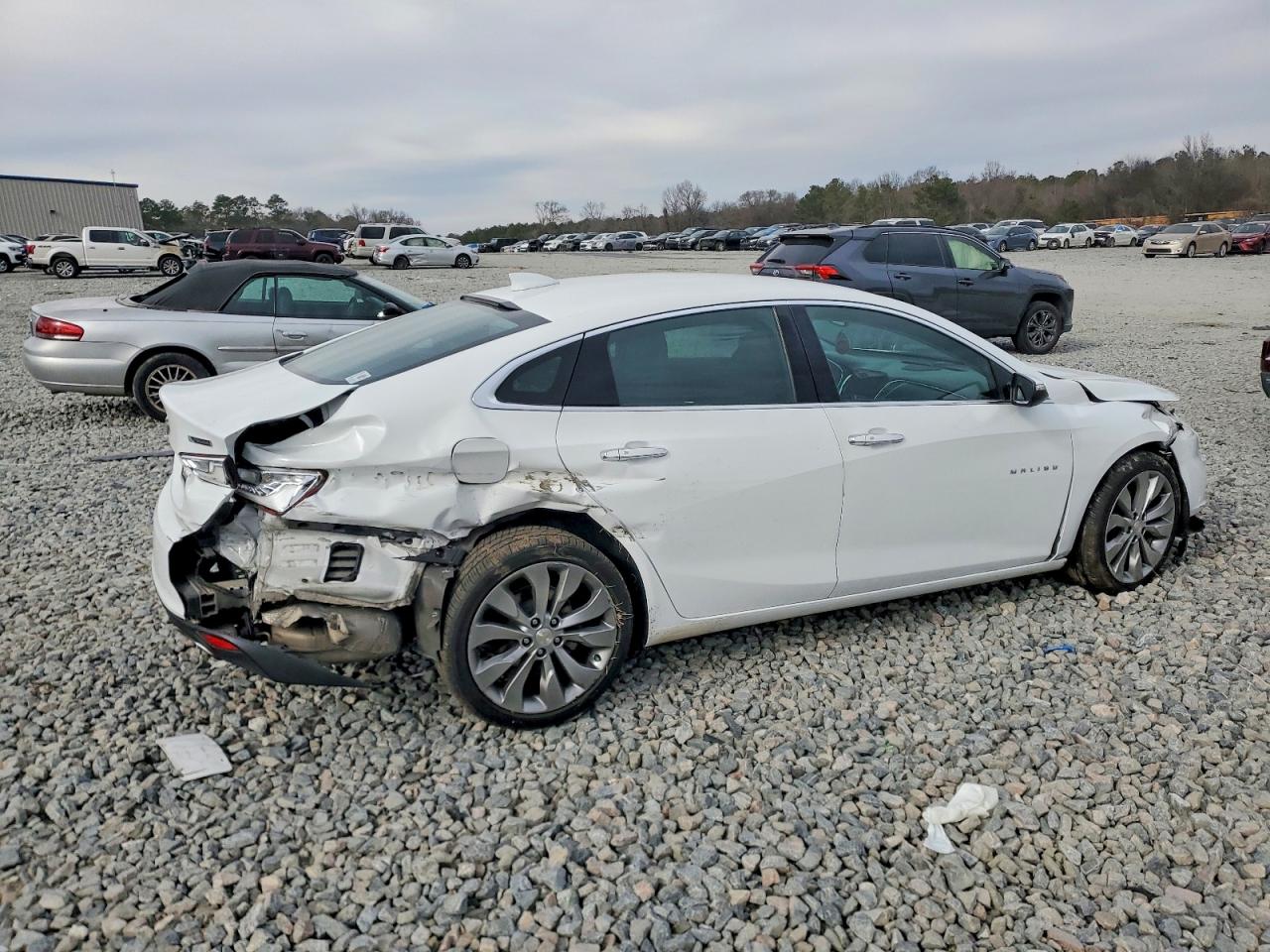 2016 CHEVROLET MALIBU PREMIER photo 3
