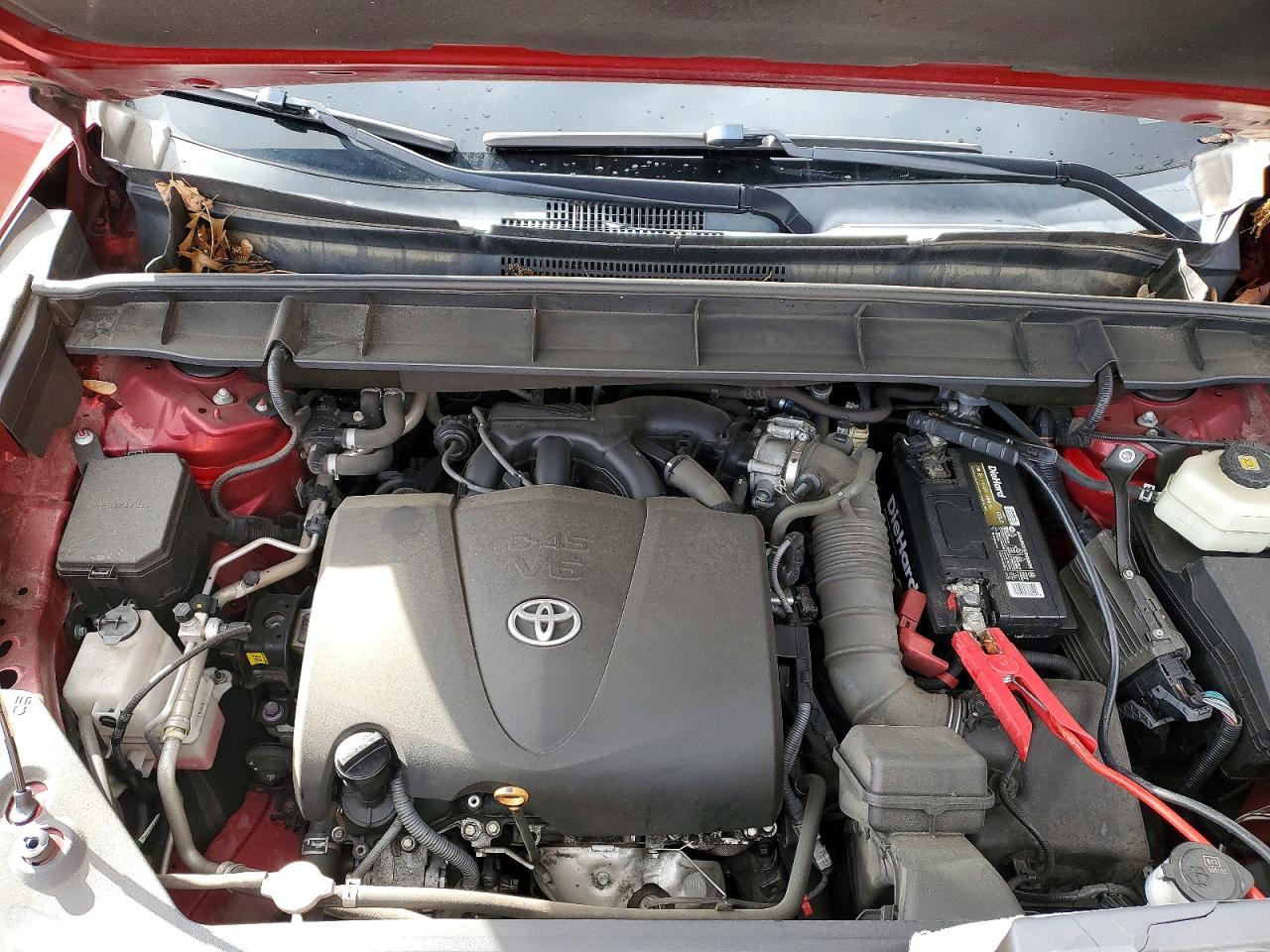 2021 TOYOTA HIGHLANDER XLE photo 12