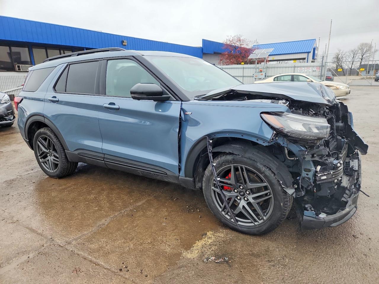 2025 FORD EXPLORER ST-LINE photo 4