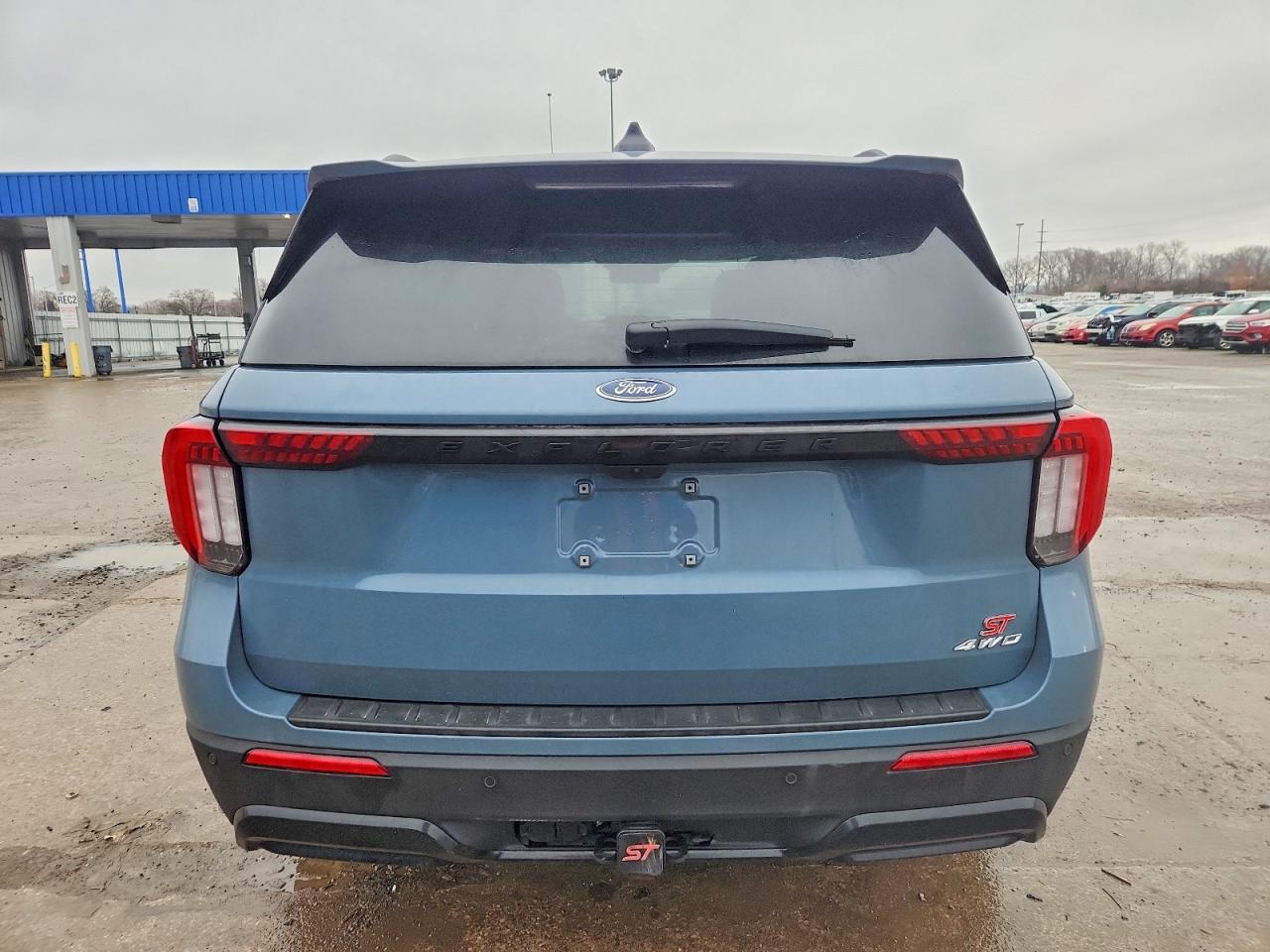 2025 FORD EXPLORER ST-LINE photo 6