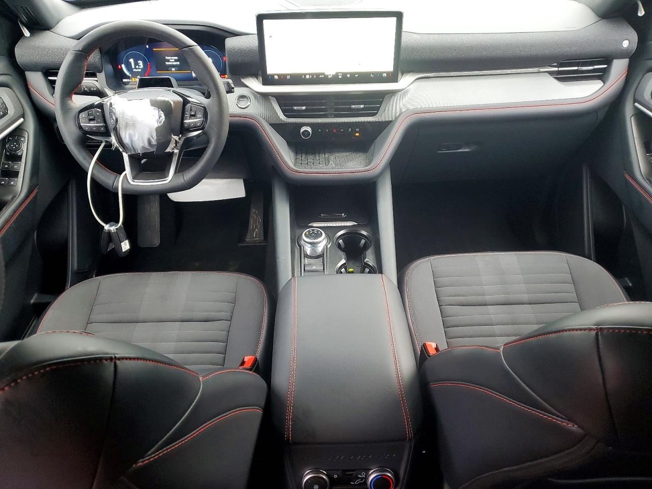 2025 FORD EXPLORER ST-LINE photo 8