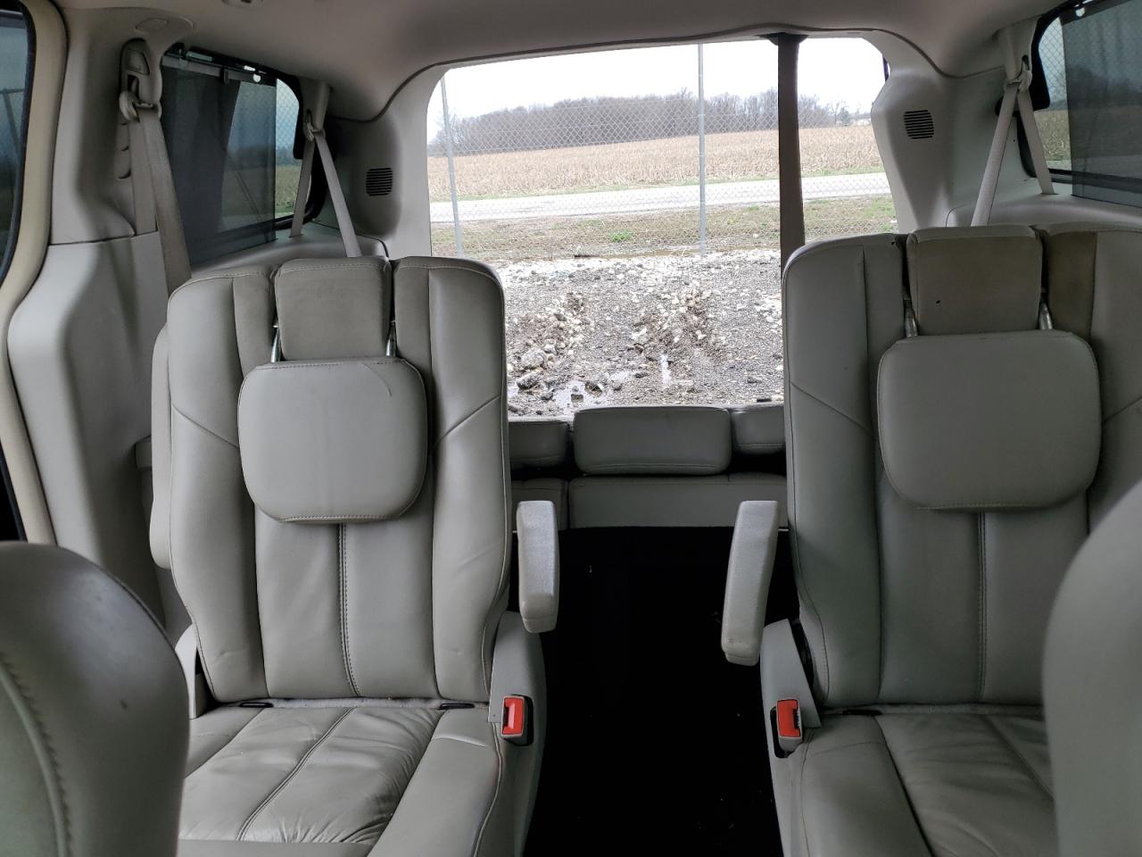 2012 CHRYSLER TOWN & COUNTRY LIMITED photo 10