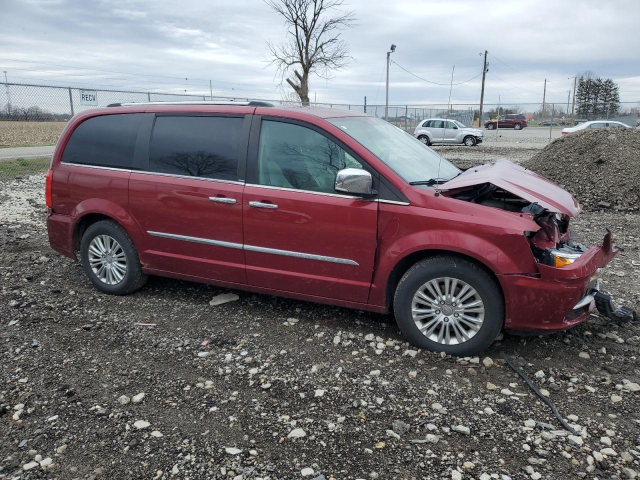 2012 CHRYSLER TOWN & COUNTRY LIMITED photo 4