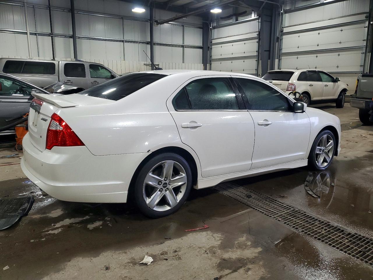 2011 FORD FUSION SPORT photo 3