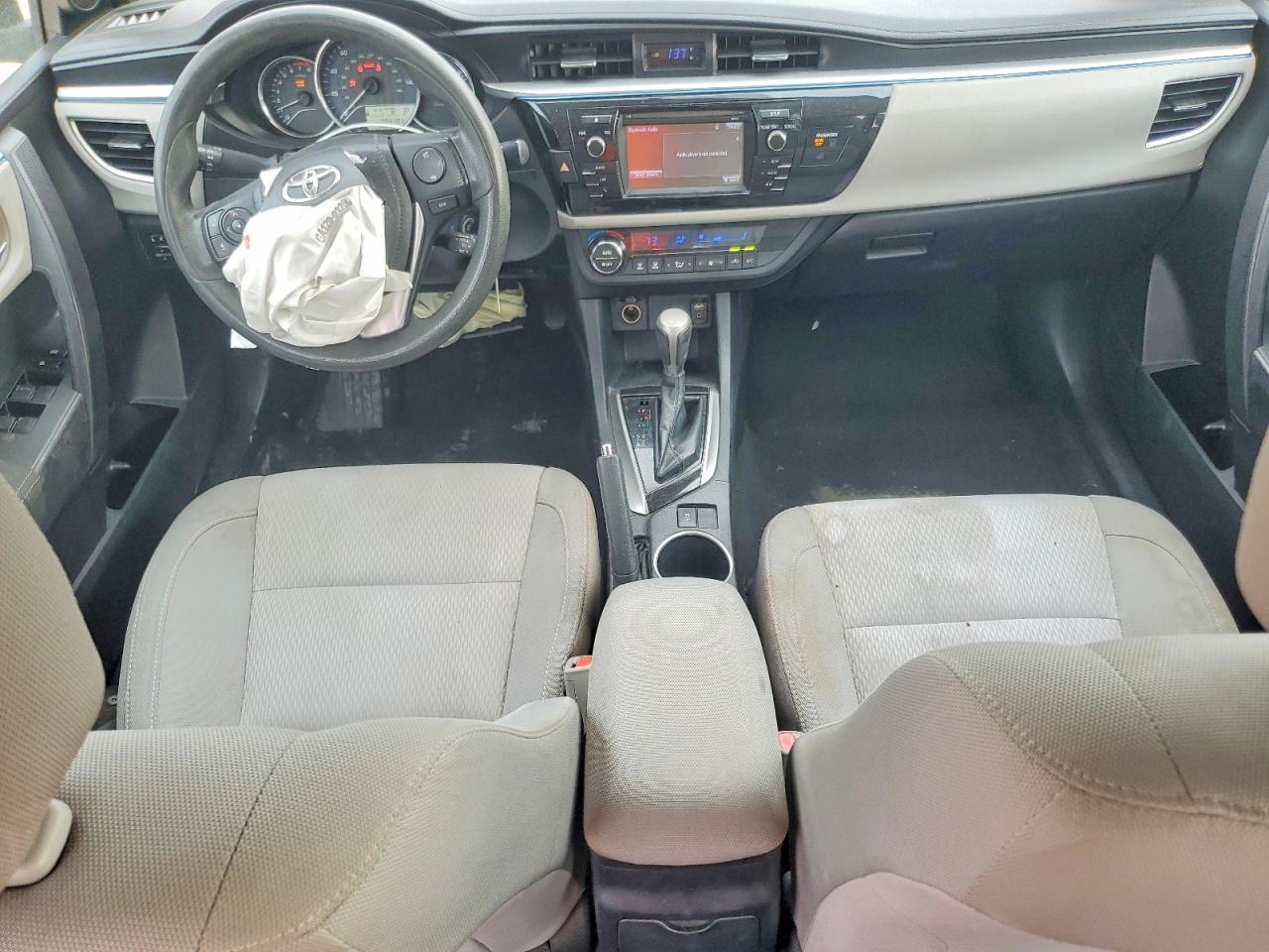 2015 TOYOTA COROLLA L photo 8