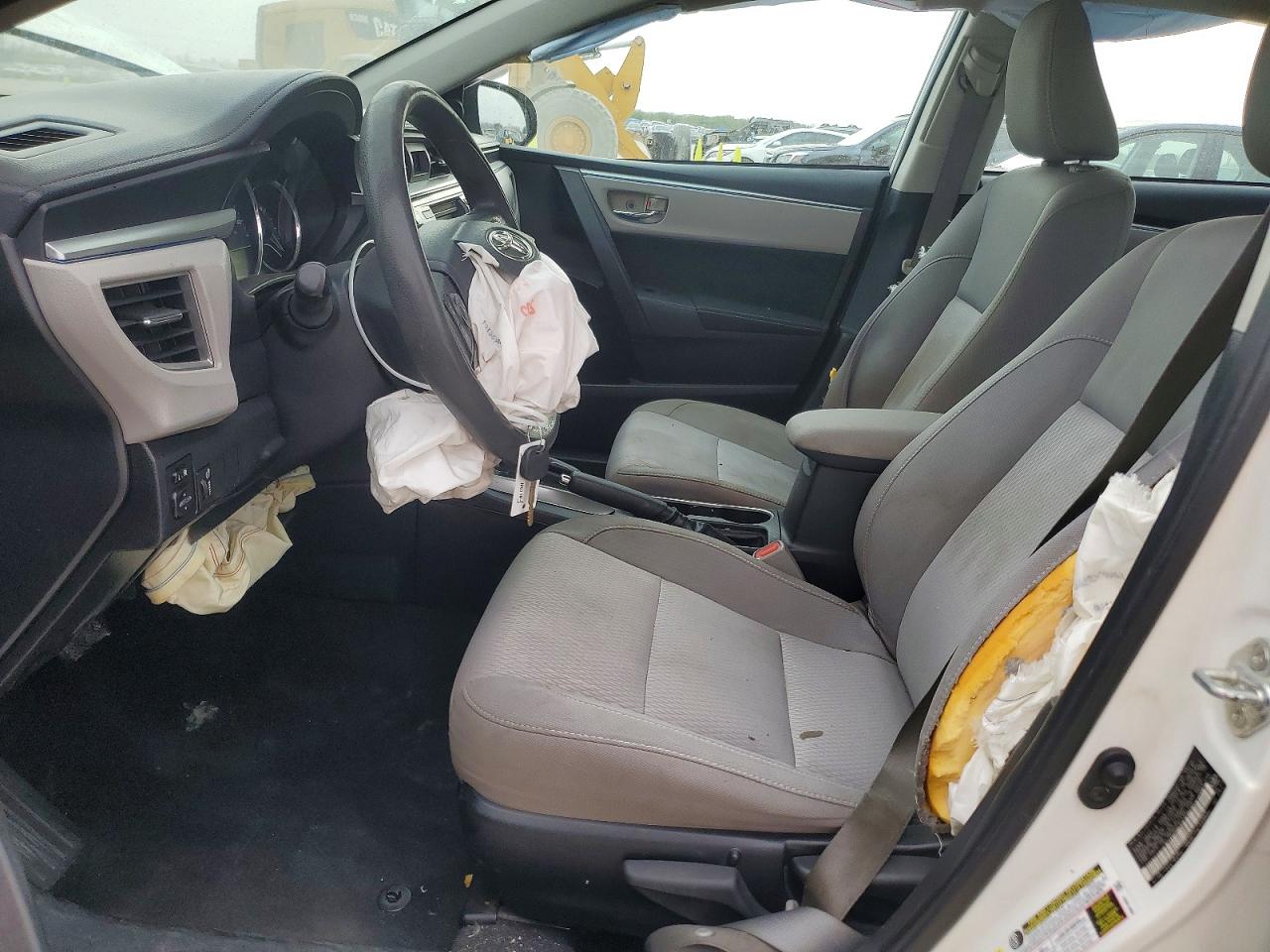 2015 TOYOTA COROLLA L photo 7