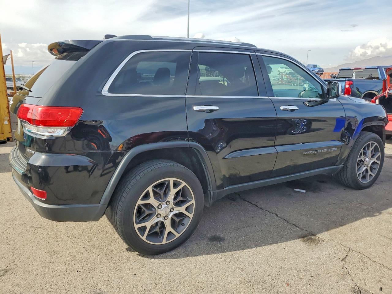 2019 JEEP GRAND CHEROKEE LIMITED photo 3