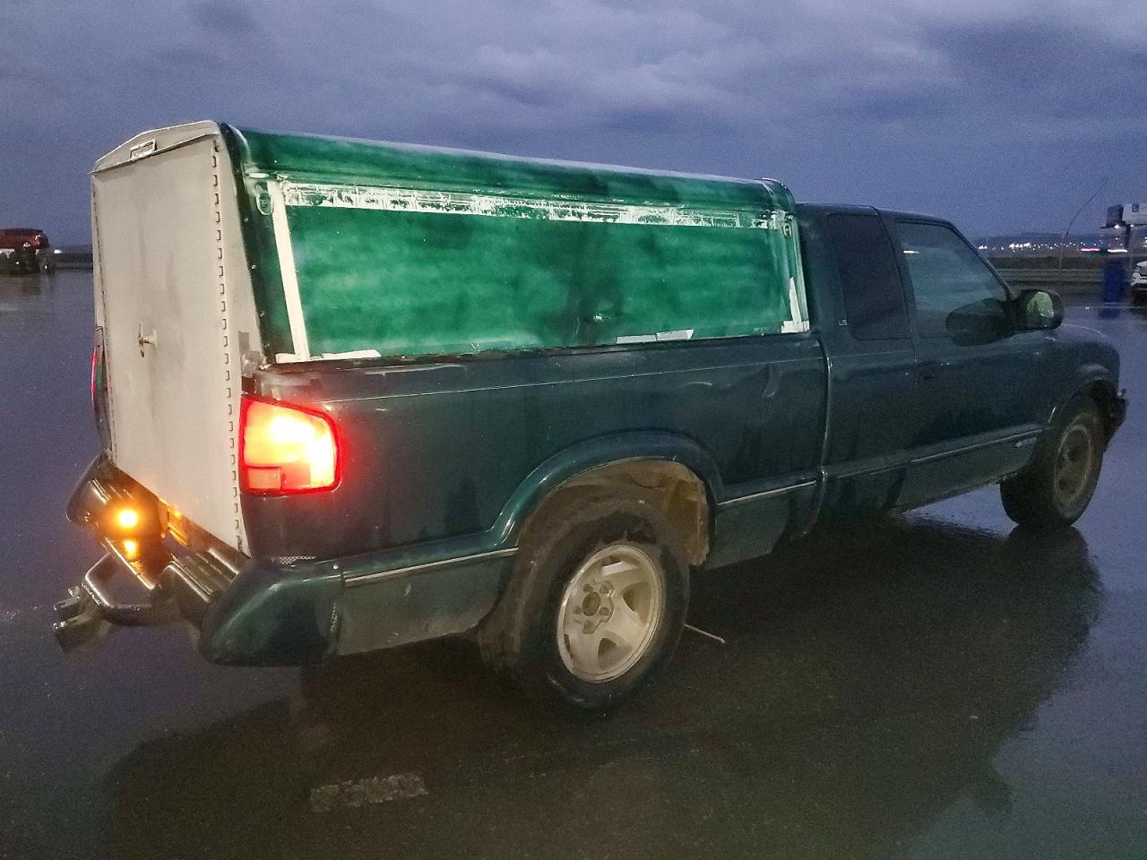 1996 CHEVROLET S TRUCK S10 photo 3