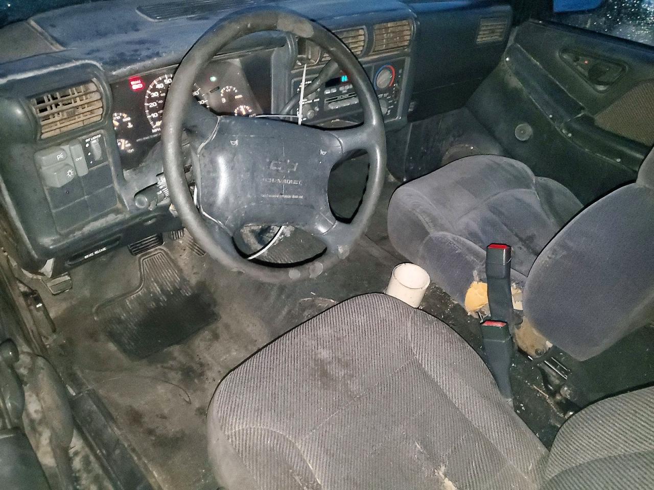 1996 CHEVROLET S TRUCK S10 photo 8