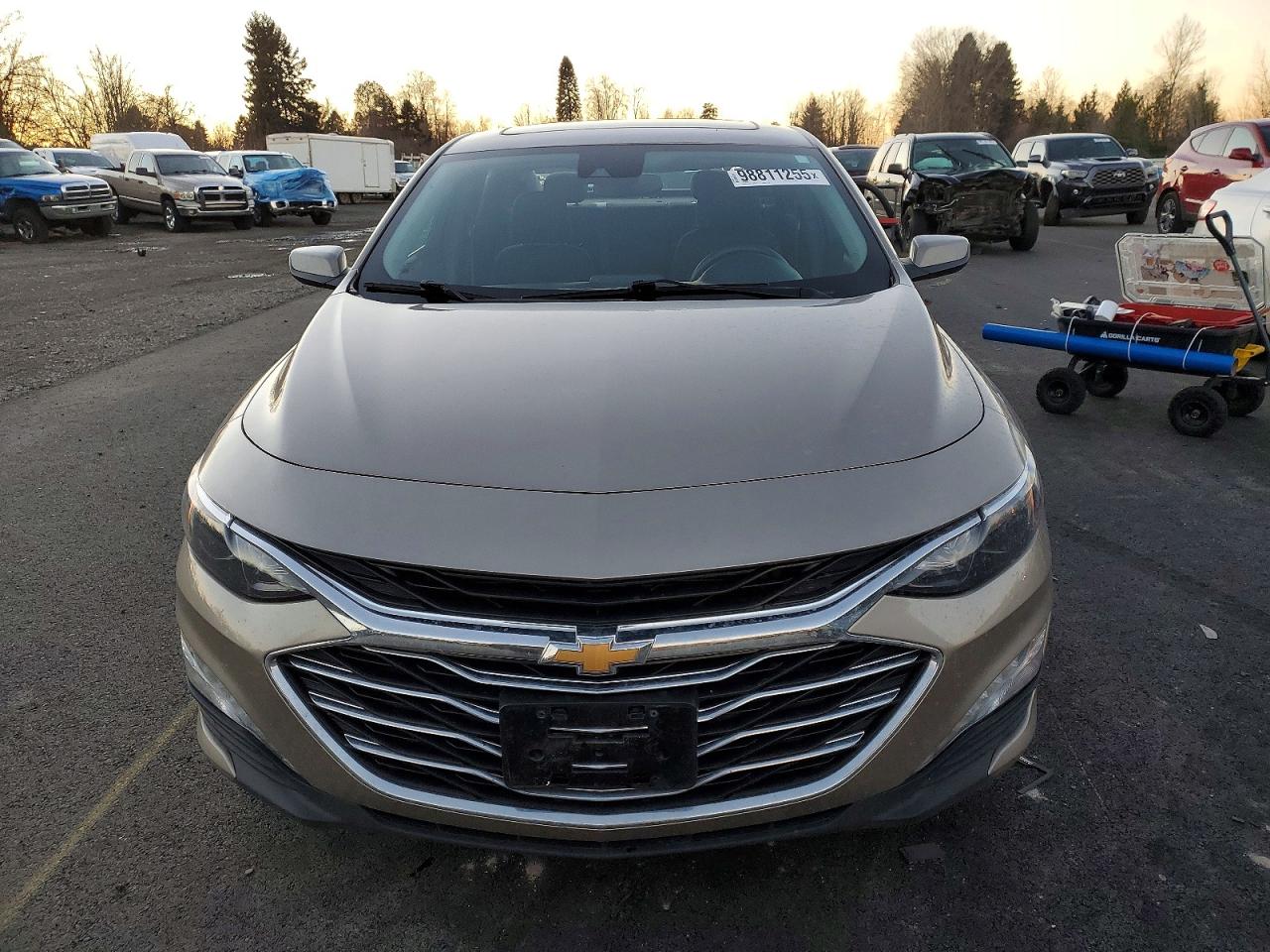 2024 CHEVROLET MALIBU LT photo 9