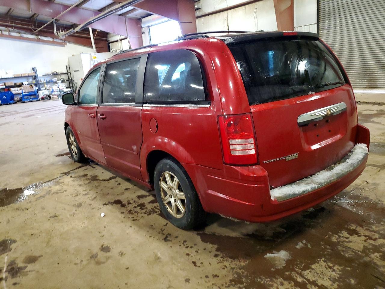 2008 CHRYSLER TOWN & COUNTRY TOURING photo 2