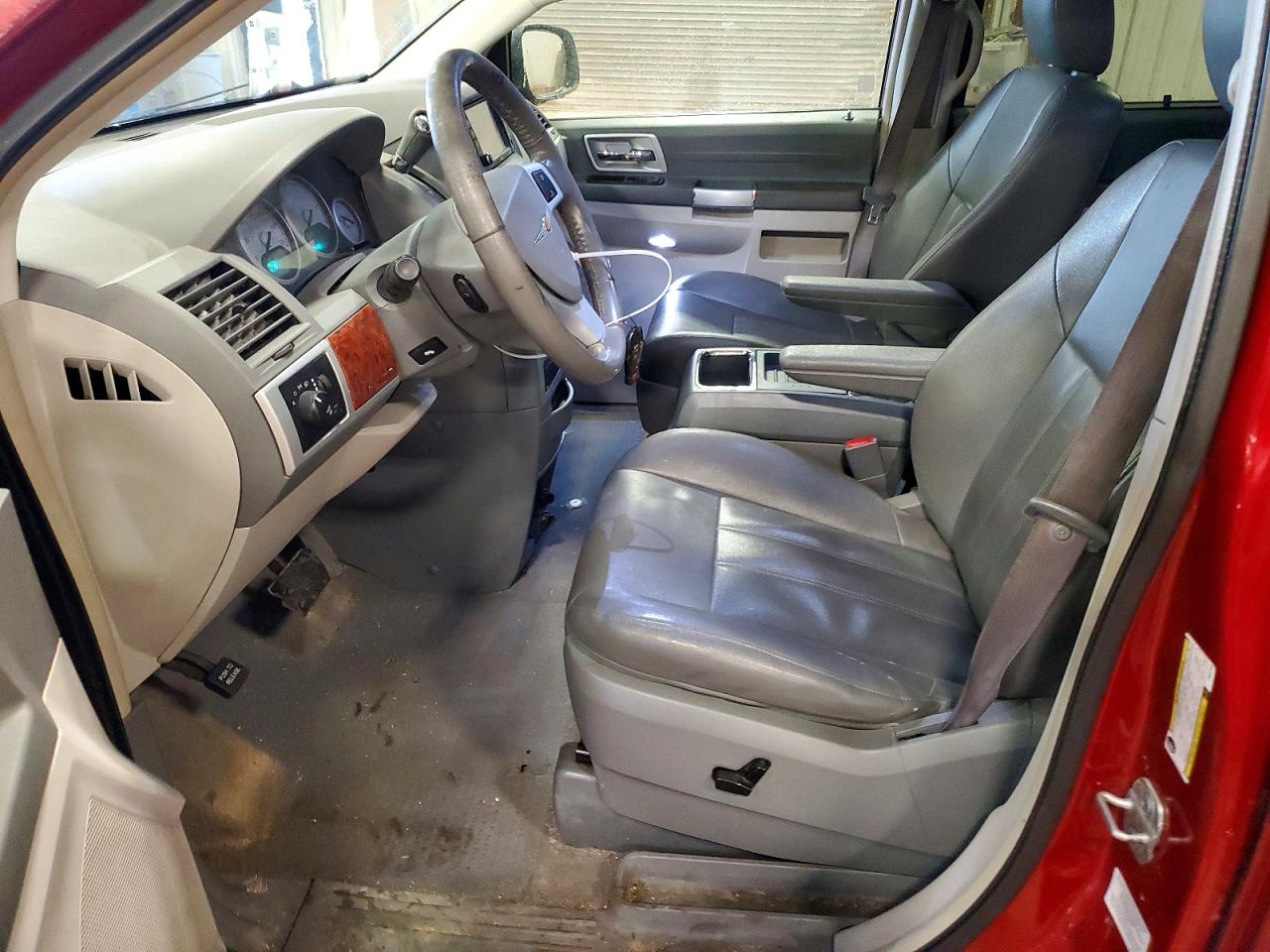 2008 CHRYSLER TOWN & COUNTRY TOURING photo 7