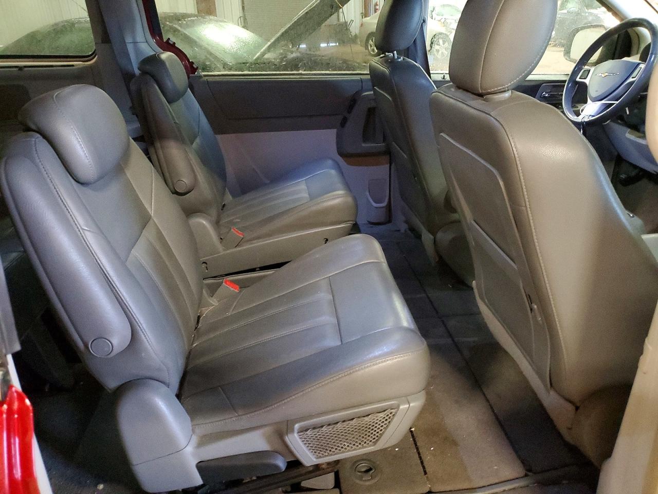 2008 CHRYSLER TOWN & COUNTRY TOURING photo 11