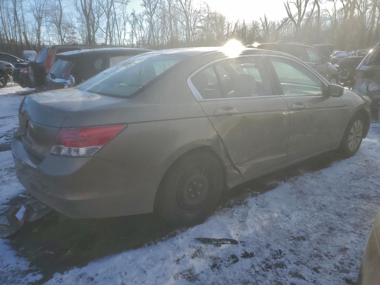 2009 HONDA ACCORD LX photo 3