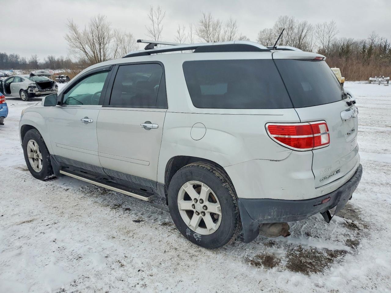 2009 SATURN OUTLOOK XR photo 2