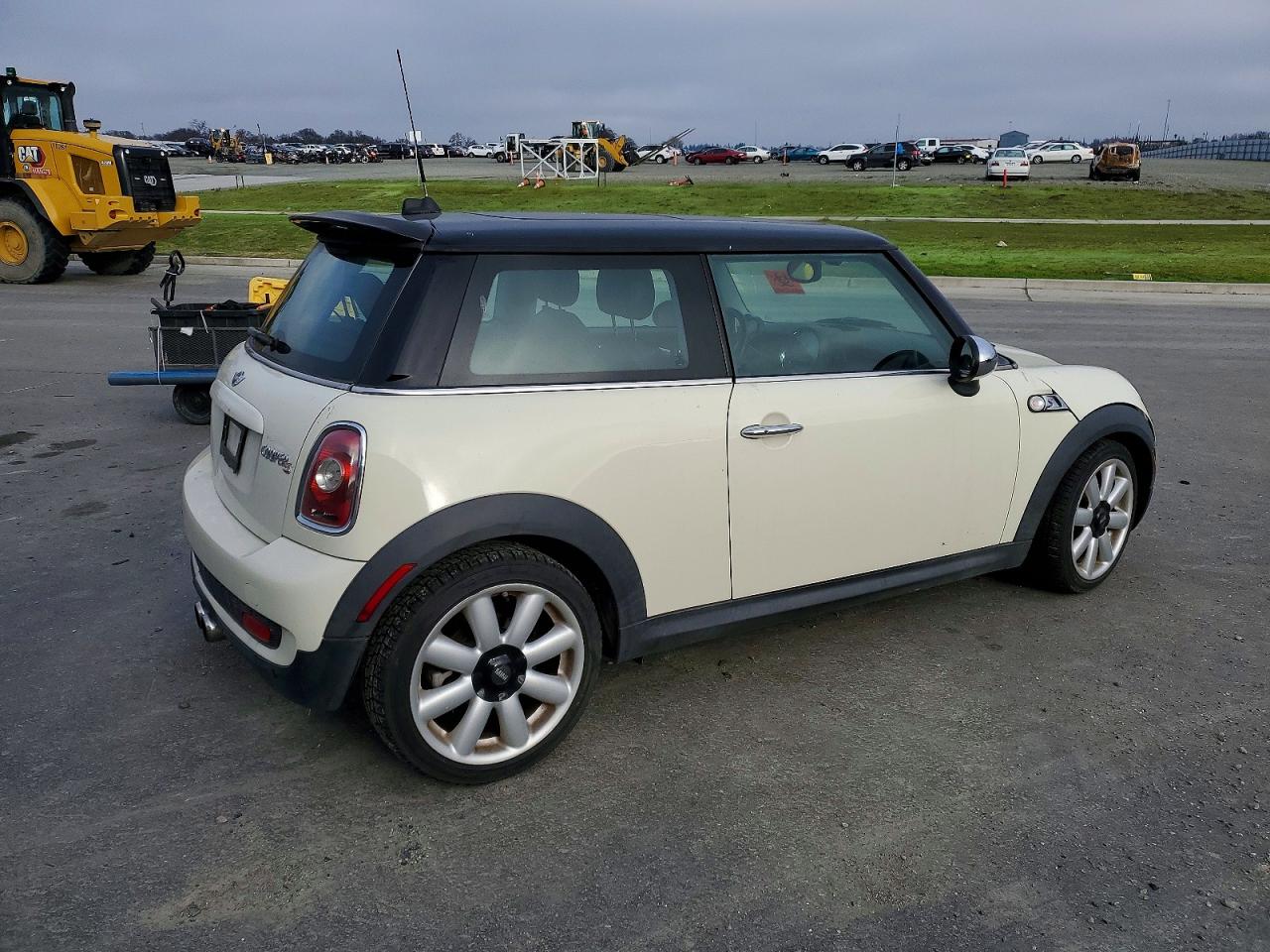2007 MINI COOPER S photo 3