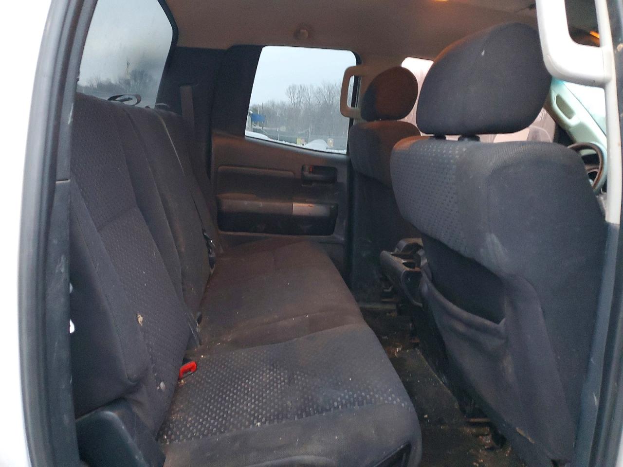 2010 TOYOTA TUNDRA DOUBLE CAB SR5 photo 10