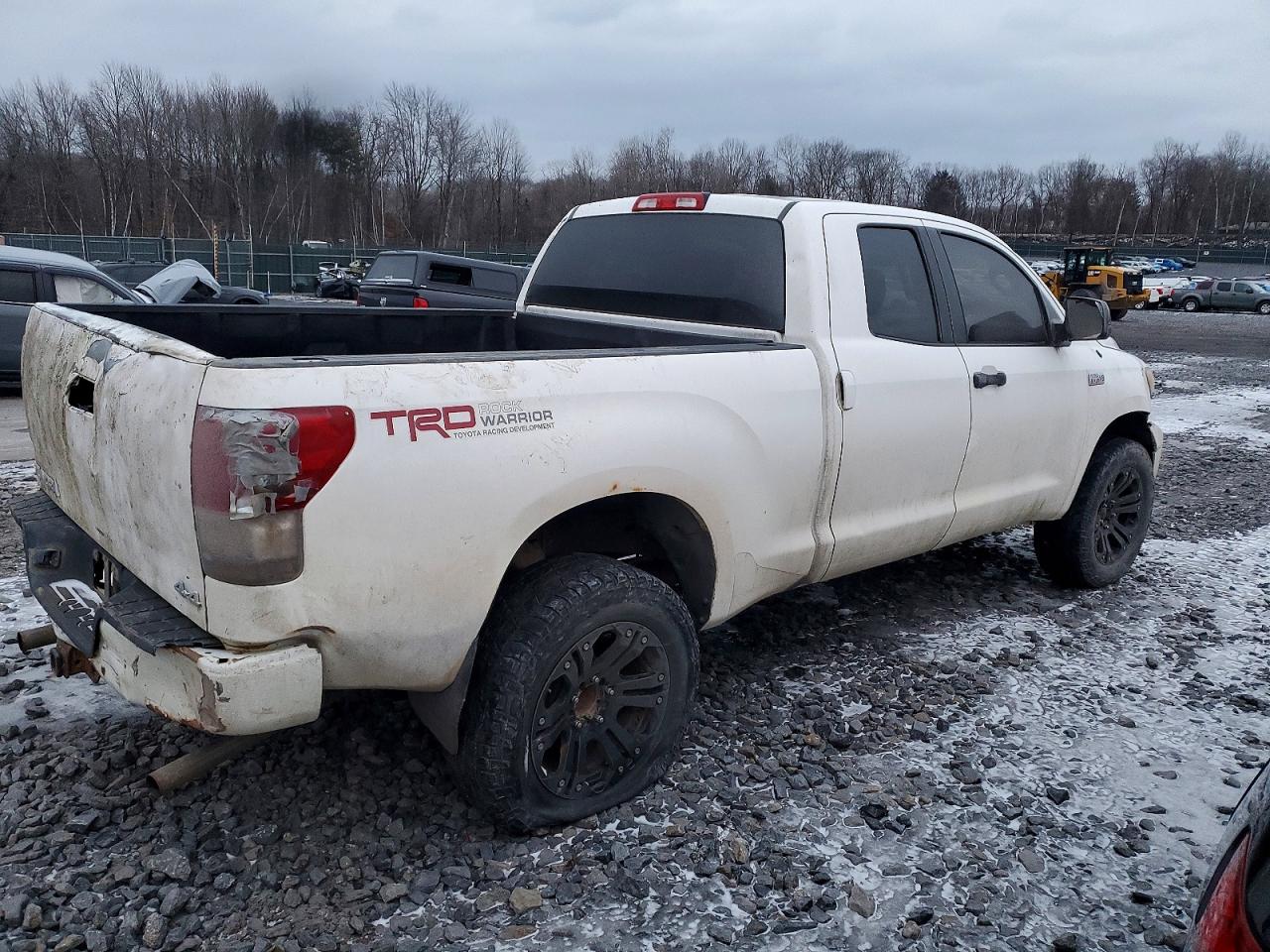 2010 TOYOTA TUNDRA DOUBLE CAB SR5 photo 3