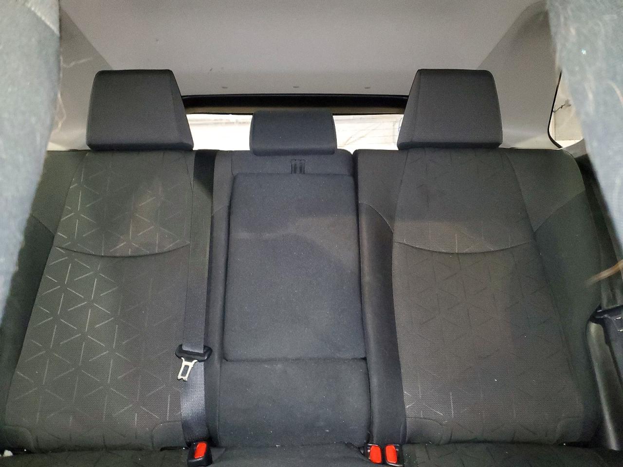 2024 TOYOTA RAV4 XLE photo 10