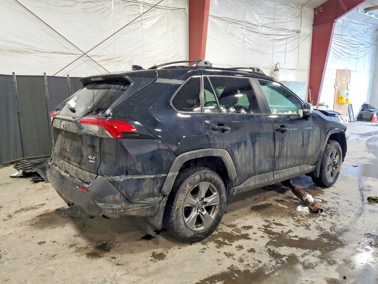 2024 TOYOTA RAV4 XLE photo 3
