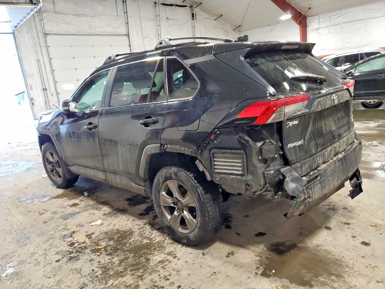 2024 TOYOTA RAV4 XLE photo 2