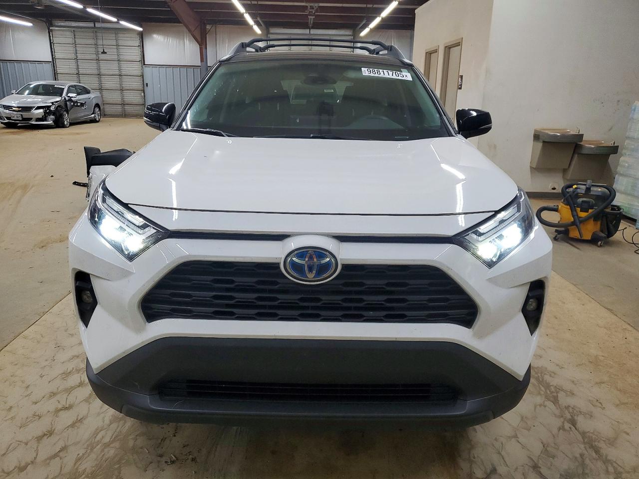 2024 TOYOTA RAV4 photo 5