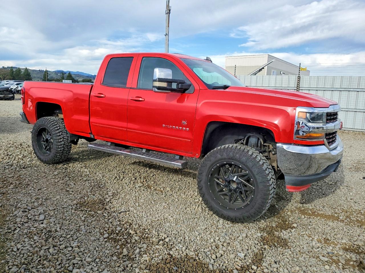 2018 CHEVROLET SILVERADO C1500 LT photo 7