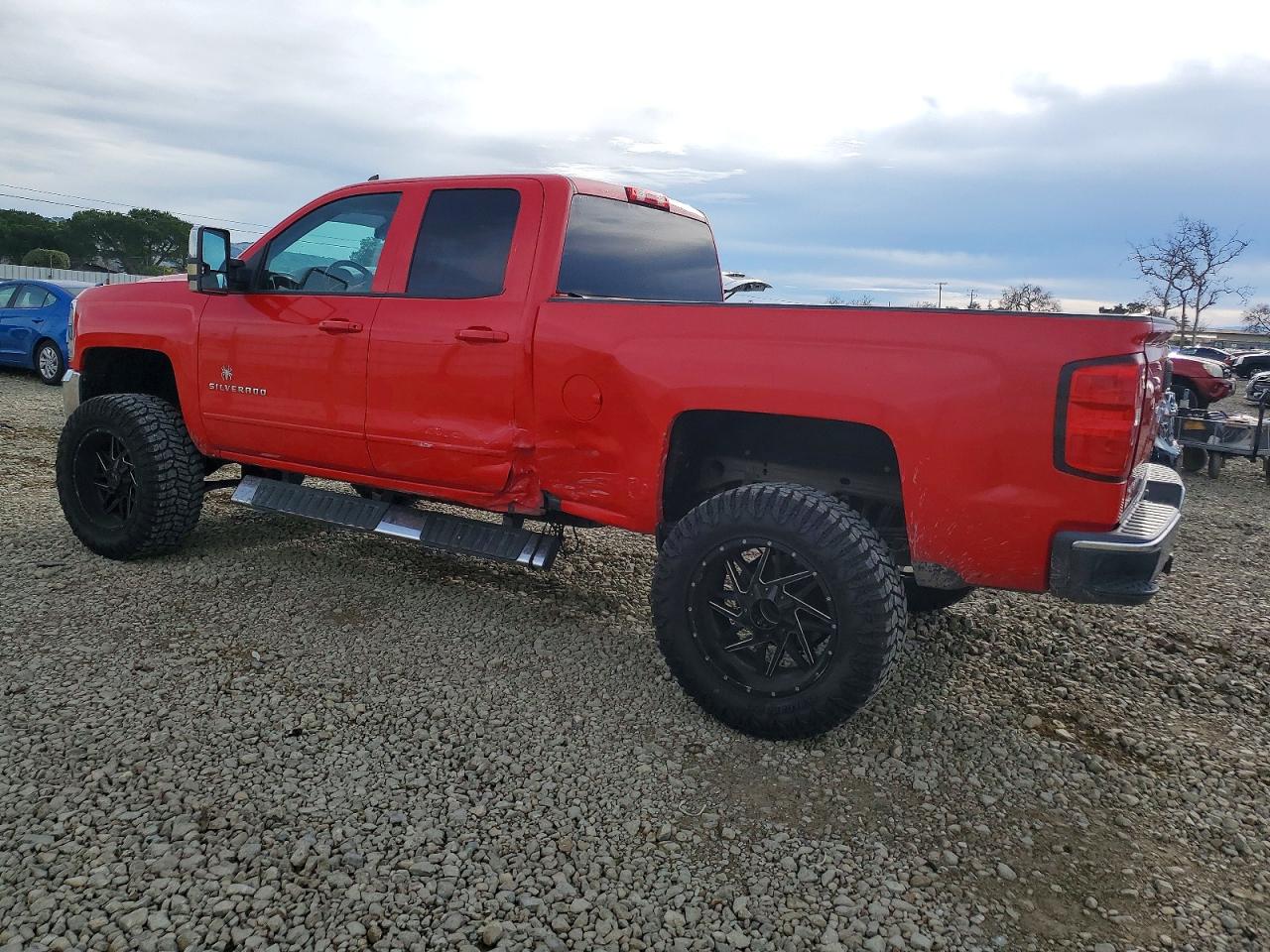 2018 CHEVROLET SILVERADO C1500 LT photo 3