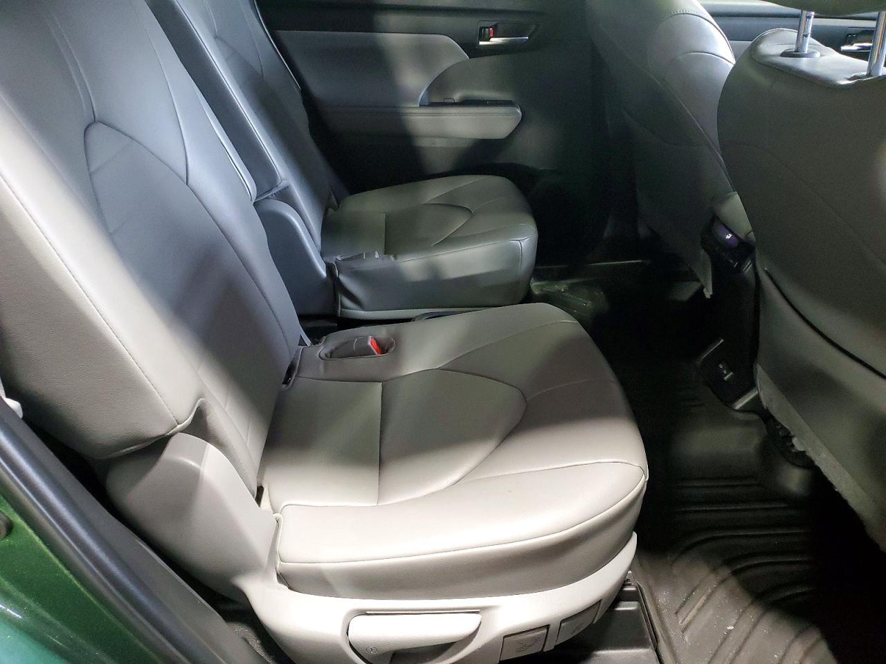 2023 TOYOTA HIGHLANDER L photo 11