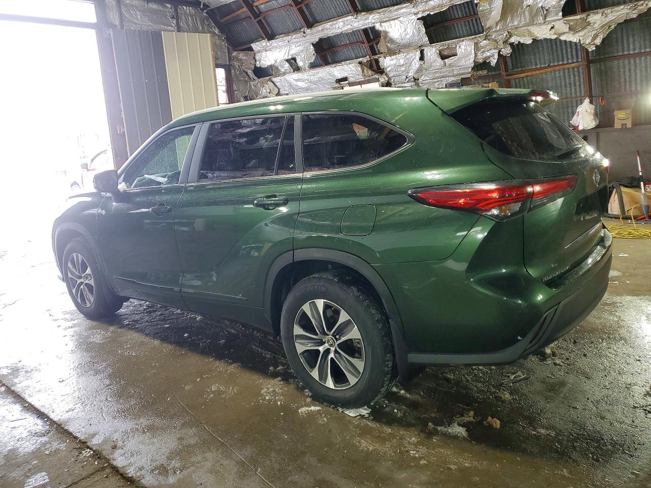 2023 TOYOTA HIGHLANDER L photo 2
