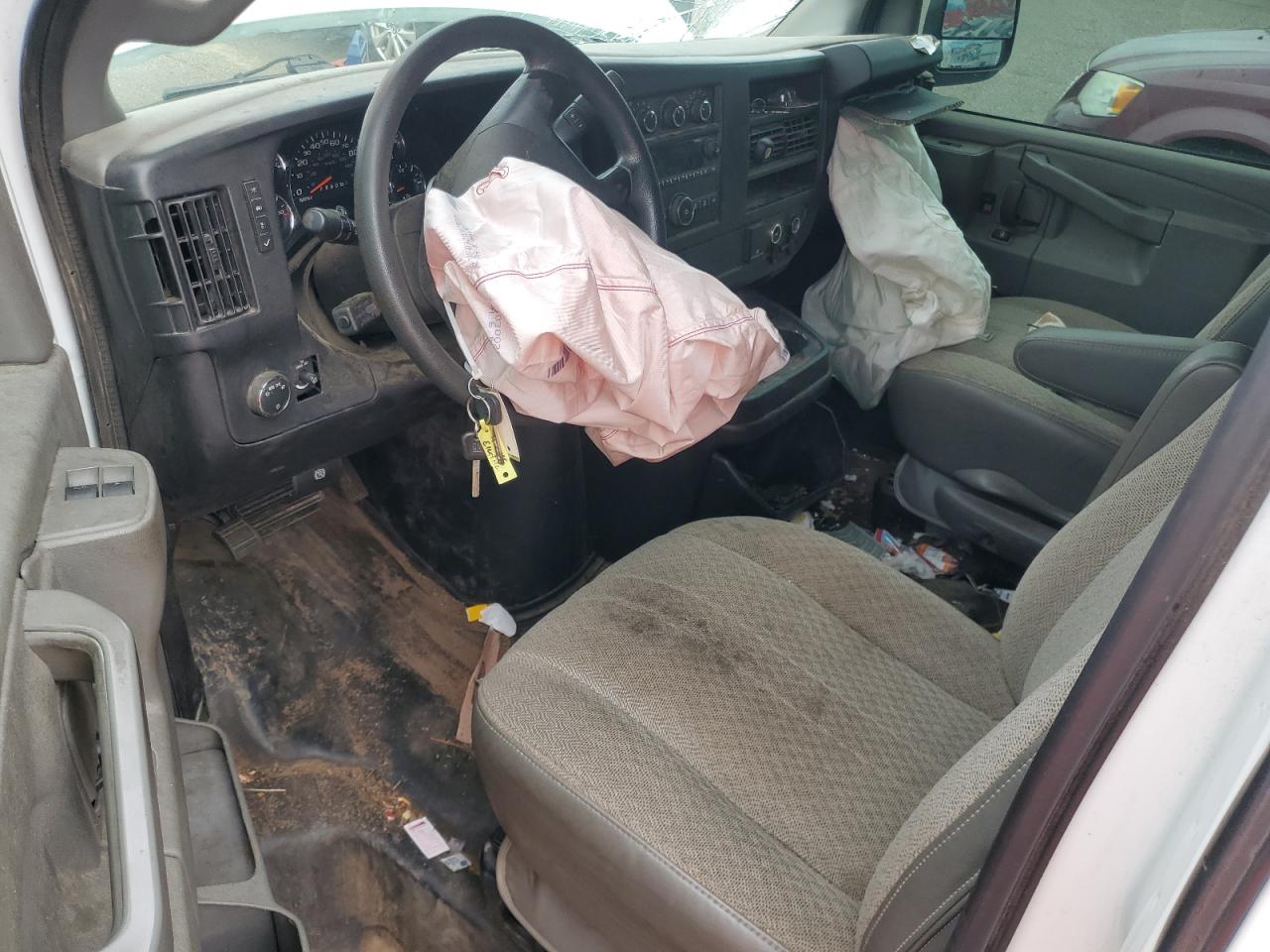 2016 CHEVROLET EXPRESS G3500 photo 8