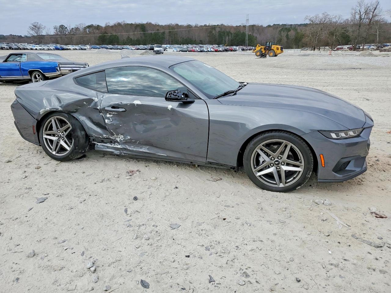 2024 FORD MUSTANG photo 4