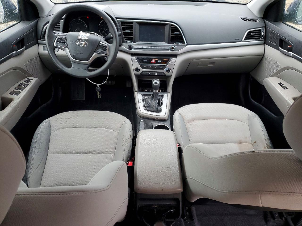 2017 HYUNDAI ELANTRA SE photo 8