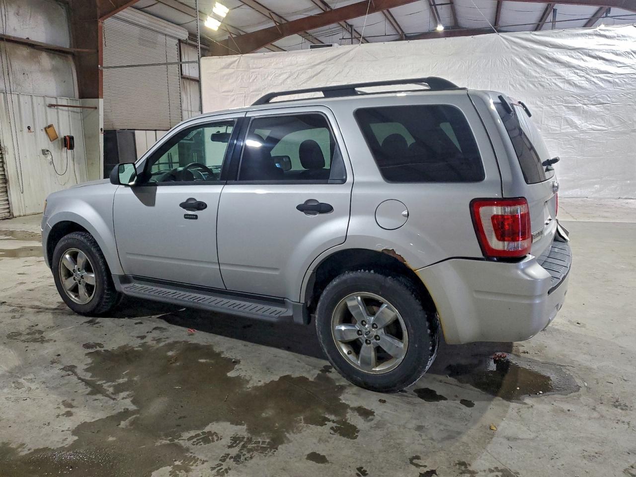 2012 FORD ESCAPE XLT photo 2
