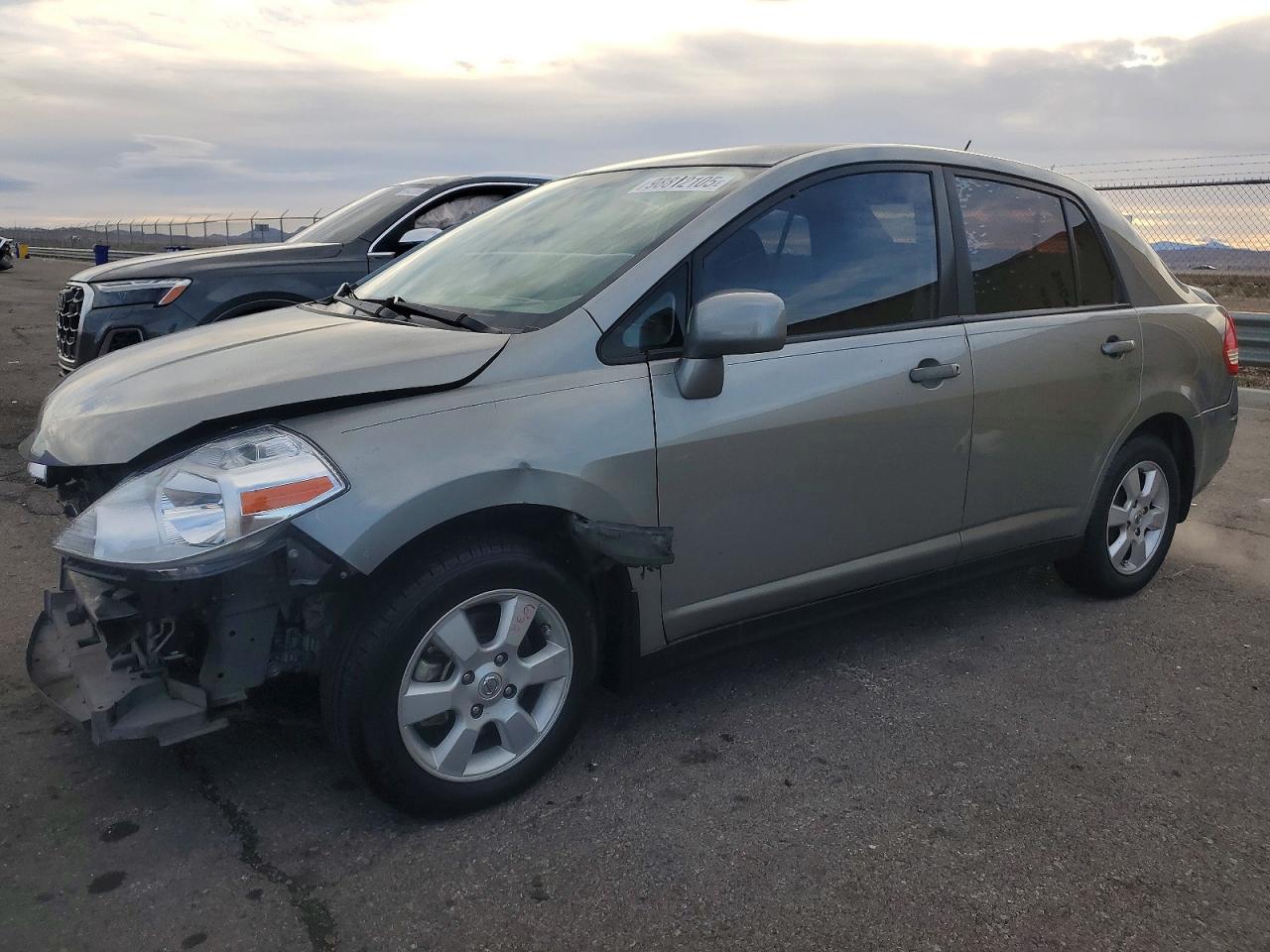 2011 NISSAN VERSA