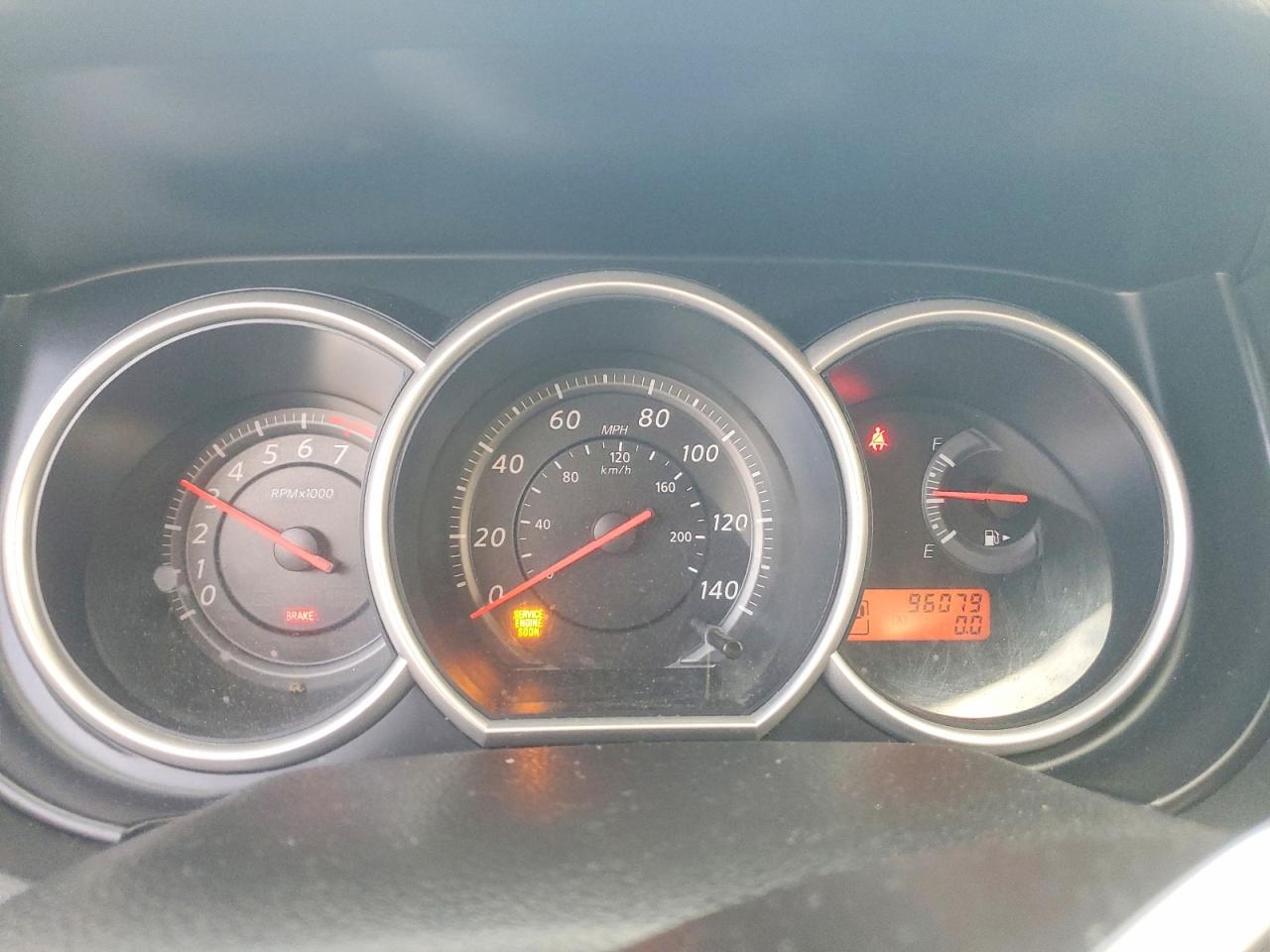 2011 NISSAN VERSA S photo 9