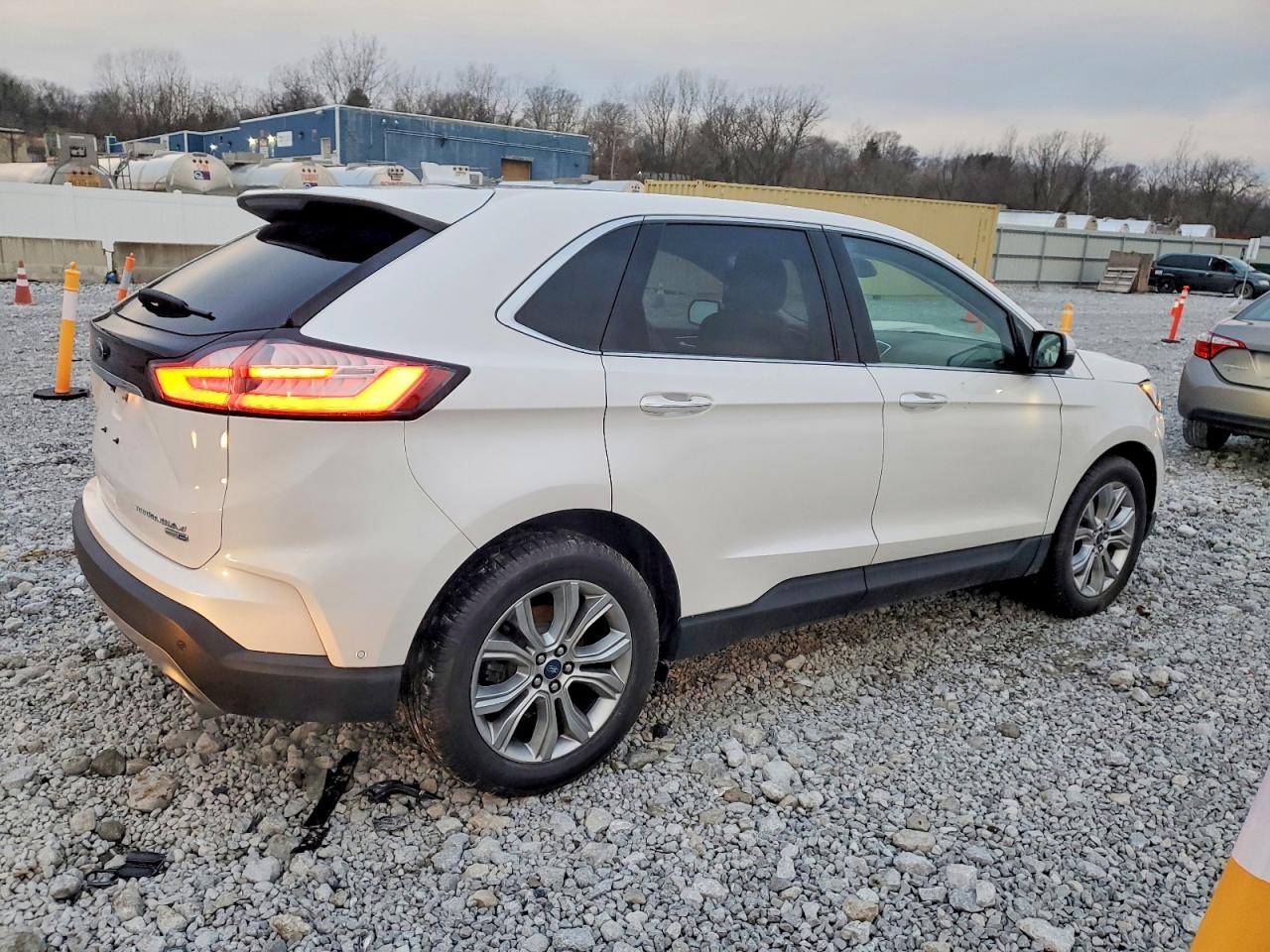 2019 FORD EDGE TITANIUM photo 3