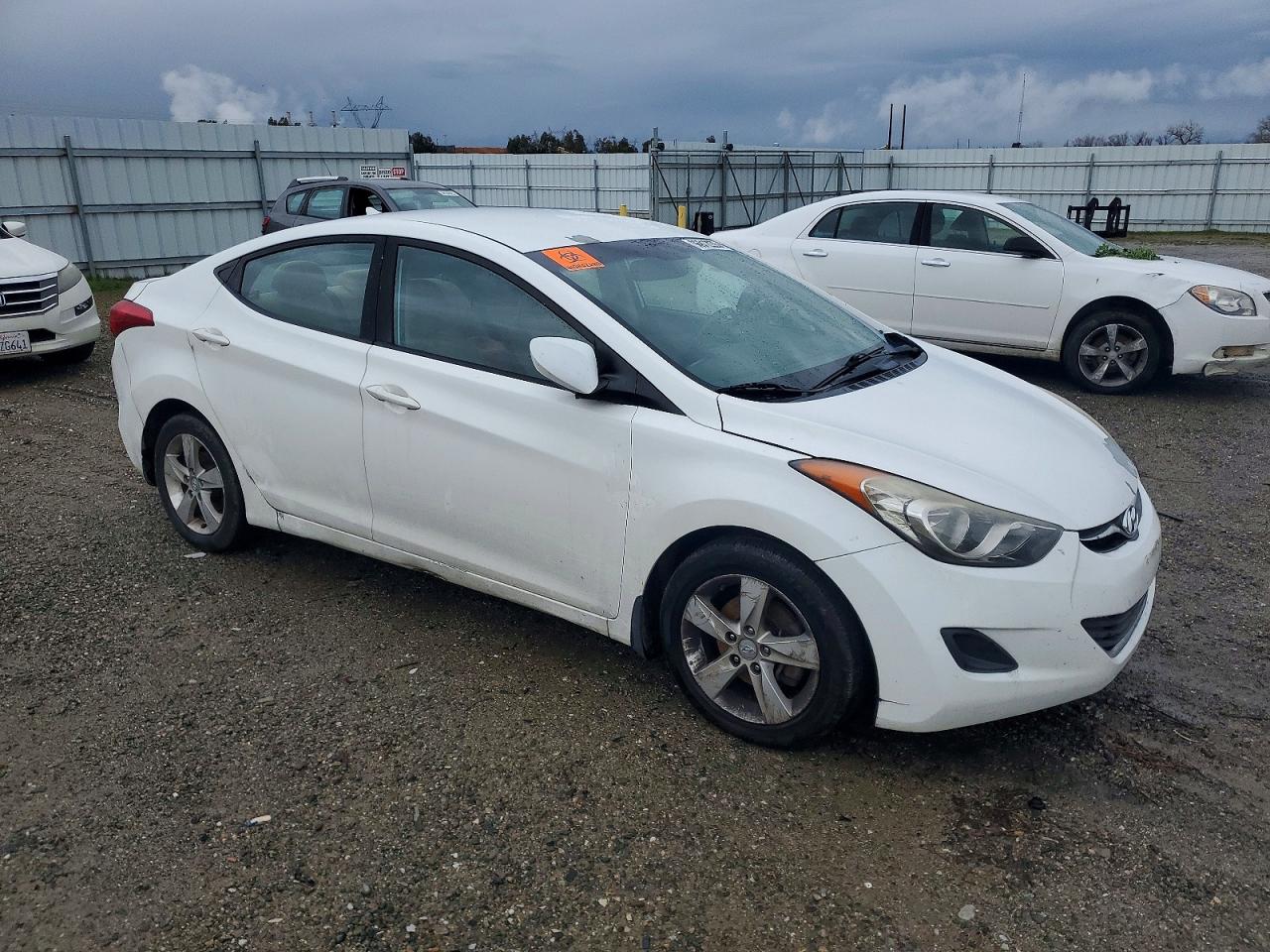 2013 HYUNDAI ELANTRA GLS photo 4