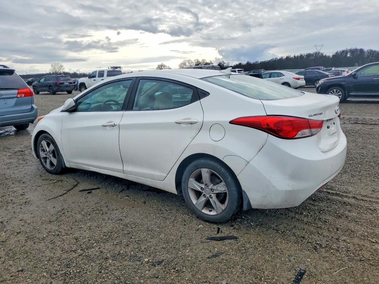 2013 HYUNDAI ELANTRA GLS photo 2