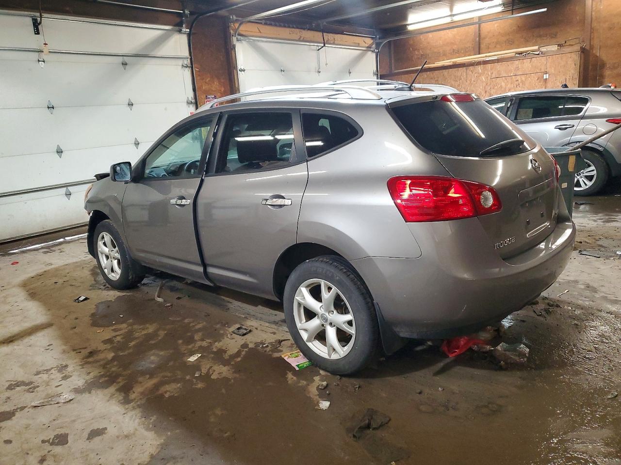 2010 NISSAN ROGUE S photo 2