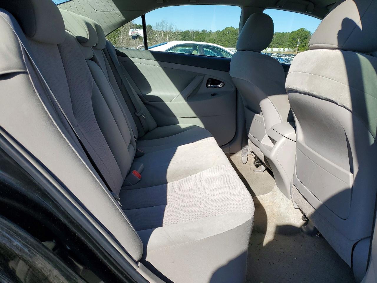 2011 TOYOTA CAMRY BASE photo 10