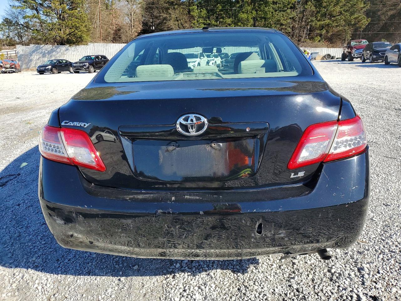 2011 TOYOTA CAMRY BASE photo 6